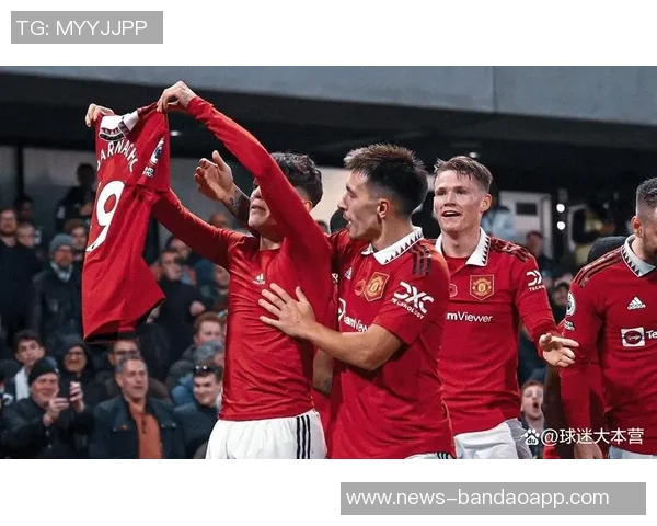 多尔古谈曼联团队精神提升对首年表现表示满意